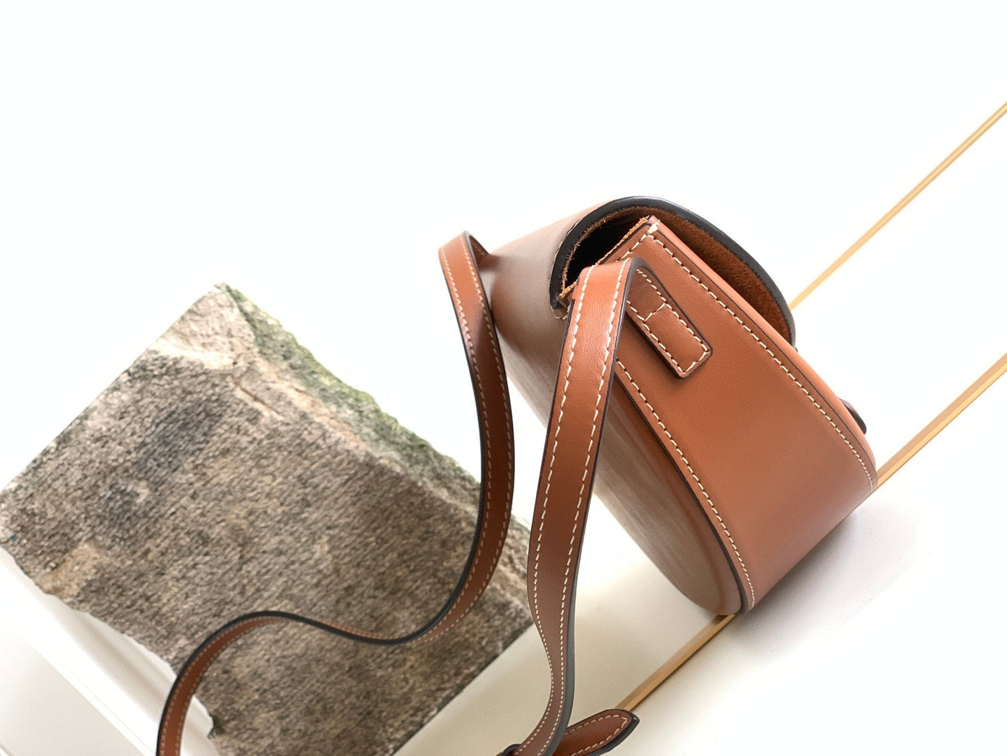 Top Quality BesaTop Quality Cuir Triomphe Bag Brown For Women 9in/23cm 111233DU3.04LU