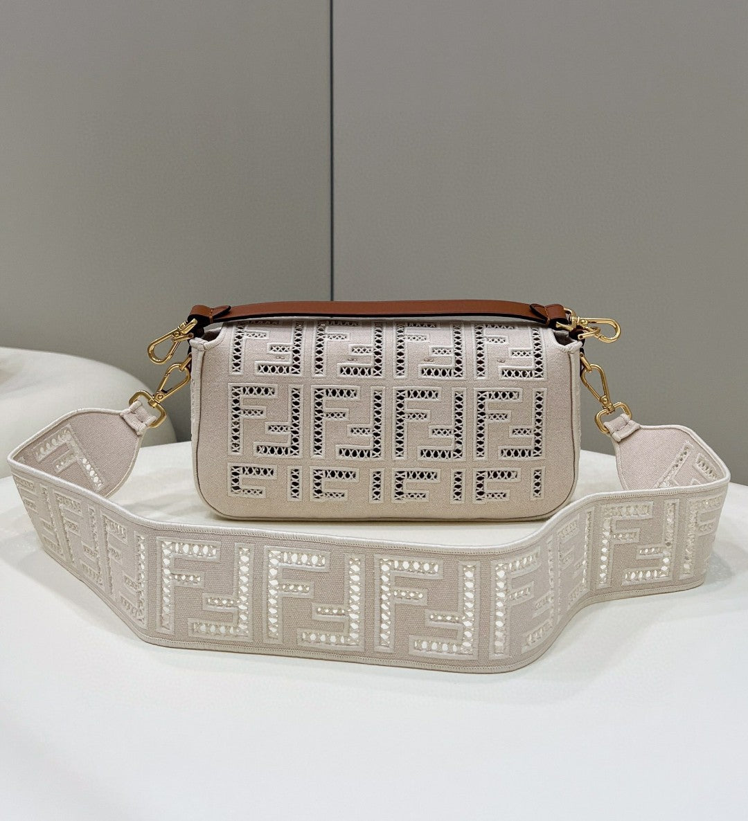 FI Baguette White with Embroidery MeTop Qualityum Bag For Woman 28cm/11in