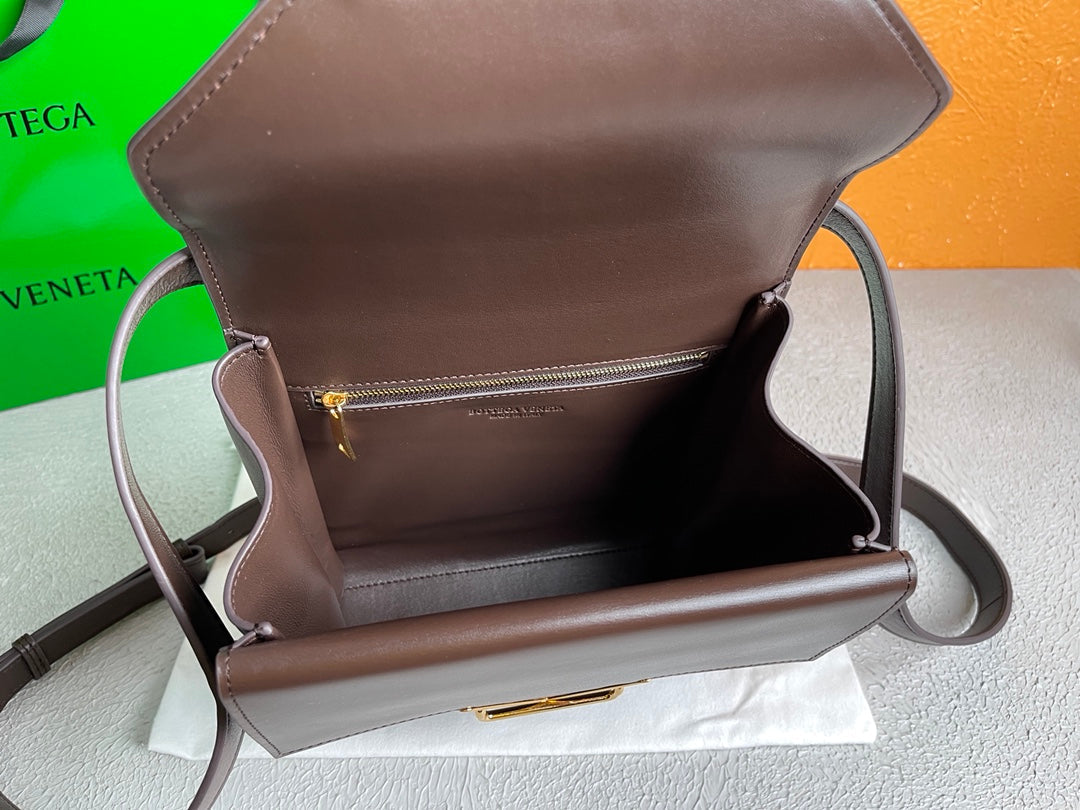 Top Quality Clip Bag Brown, For Women, Women’s Bags 9in/23cm