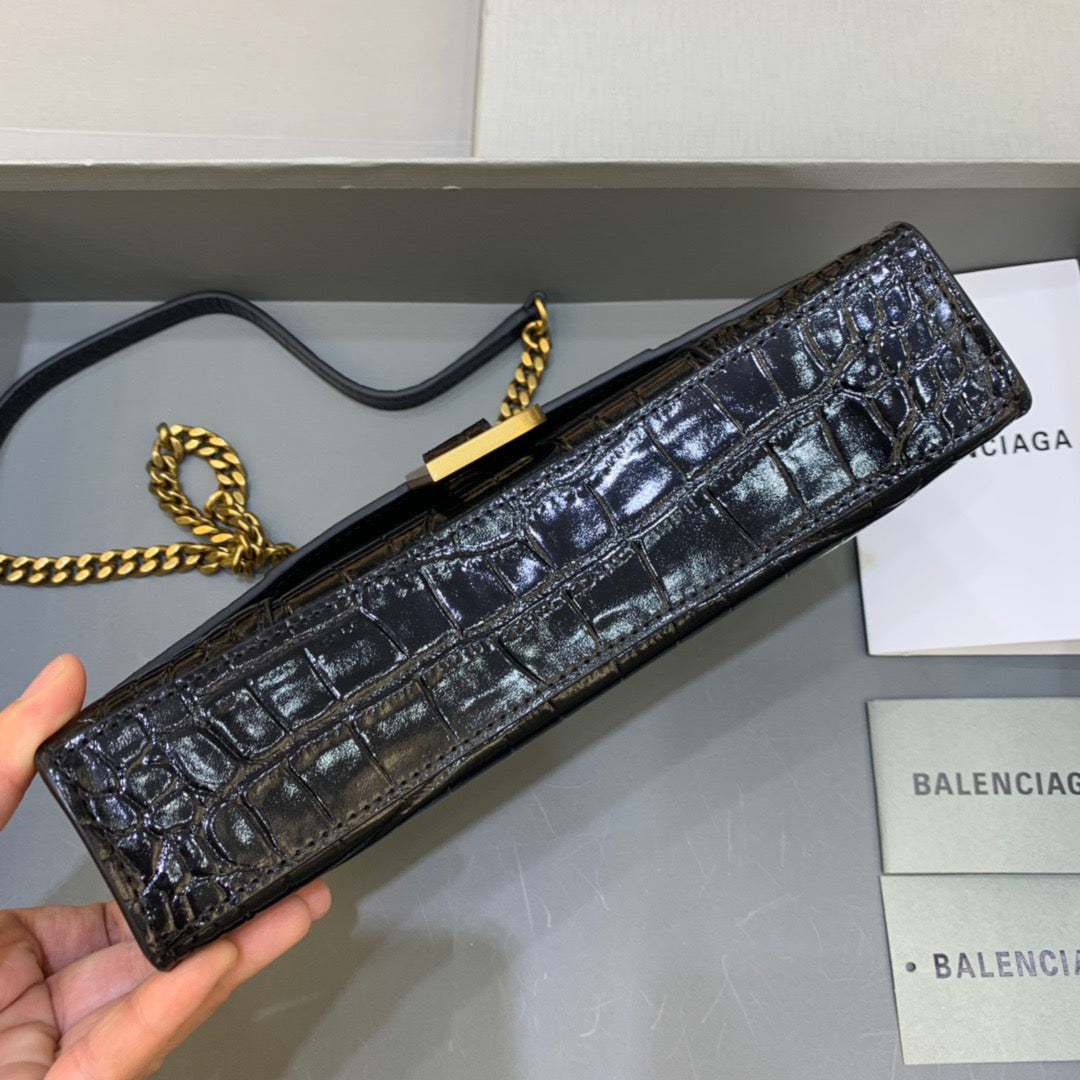 Top Quality Hourglass Wallet On Chain in Black, For Women,  Bags 9in/23cm