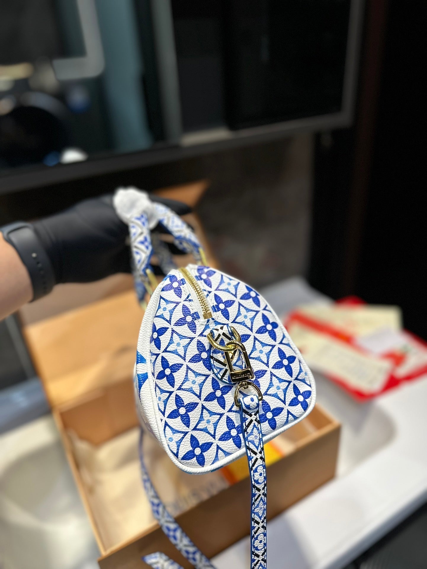 New 1:1 rep Lux Bags LUV 899
