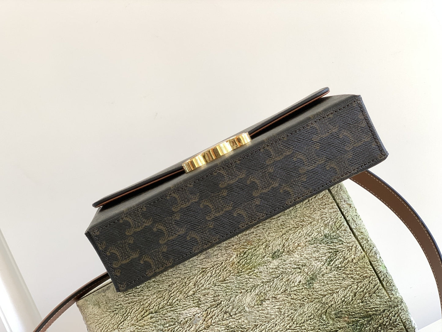 Top Quality Box Triomphe Bag In Triomphe Canvas Brown For Women 9in/22cm 