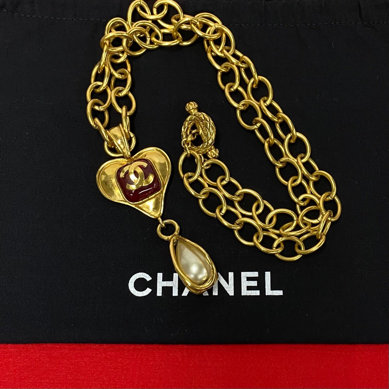 Chanel   Heart Pendant Necklace