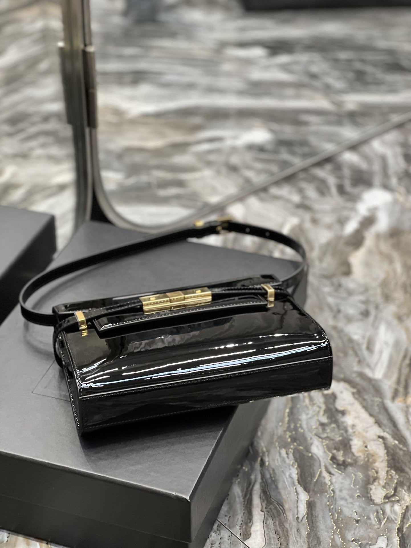 YSSL Manhattan Small Shoulder Bag Black For Women 9in/24cm YSL 675626B870J1000