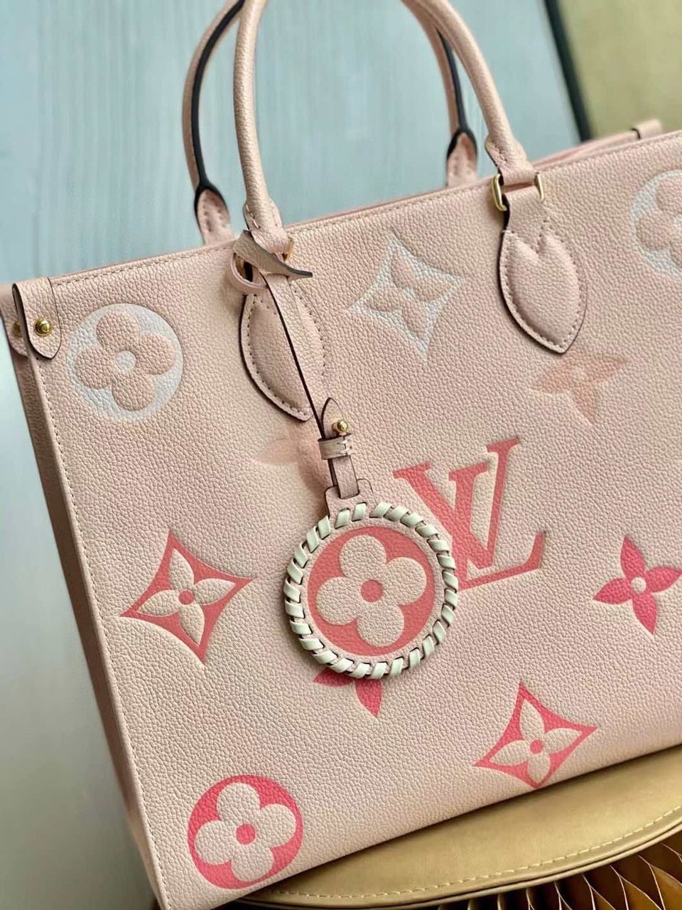 Top Quality OnTheGo MM Monogram Empreinte Cream For Women 34cm Top Quality M45717