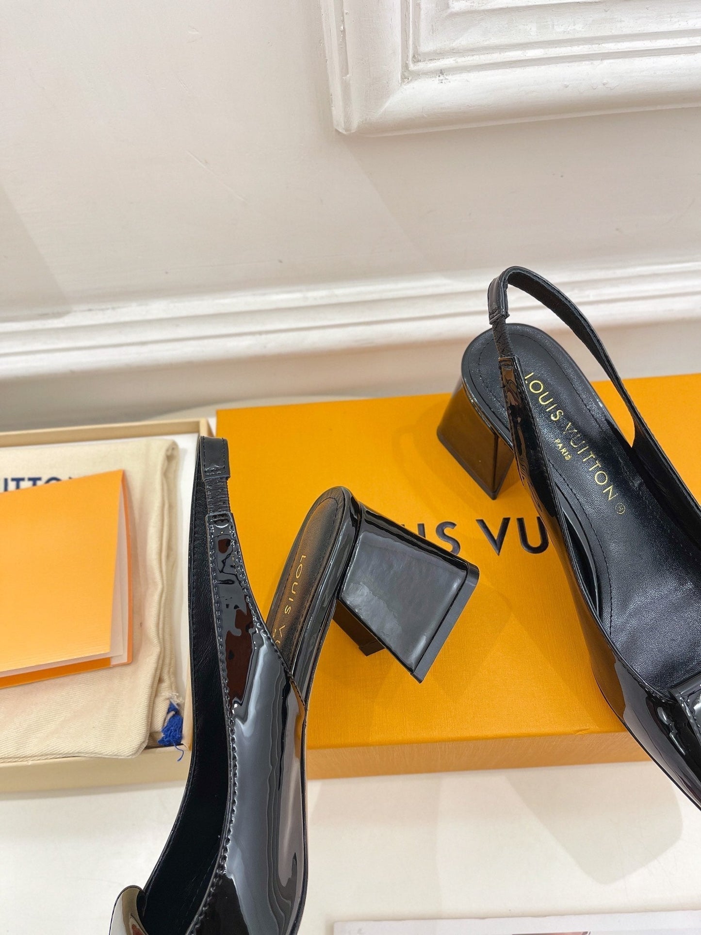 New 1:1 rep LUV High Heel Shoes 032
