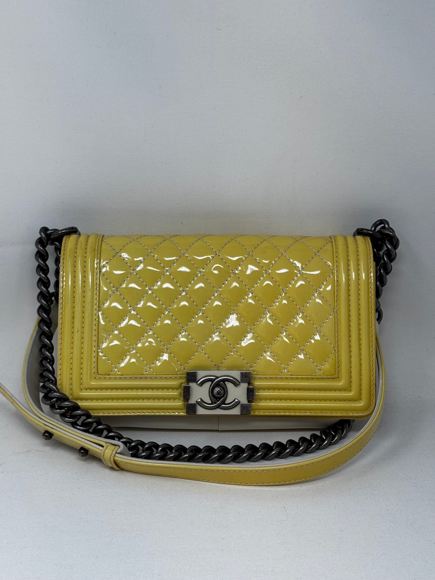 Chanel Patent Leather Leboy B20-97
