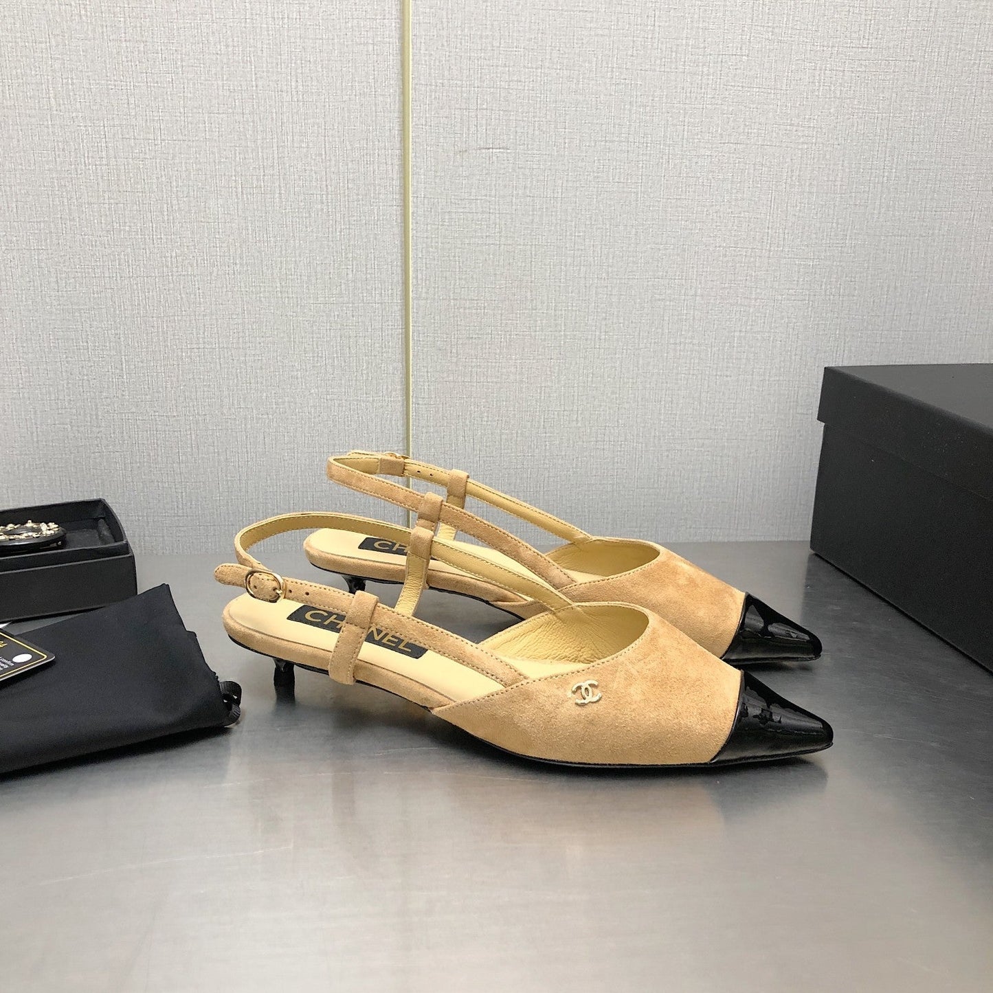 New 1:1 rep CHL High Heel Shoes 065