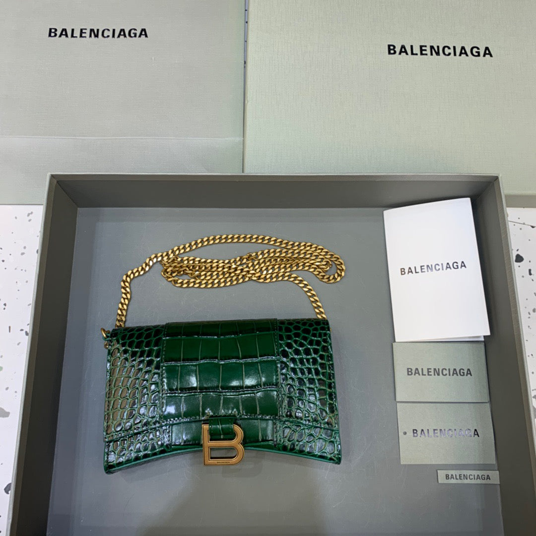Top Quality Hourglass Wallet On Chain in Dark Green, For Women,  Bags 7.6in/19cm 6560501LRGM3011