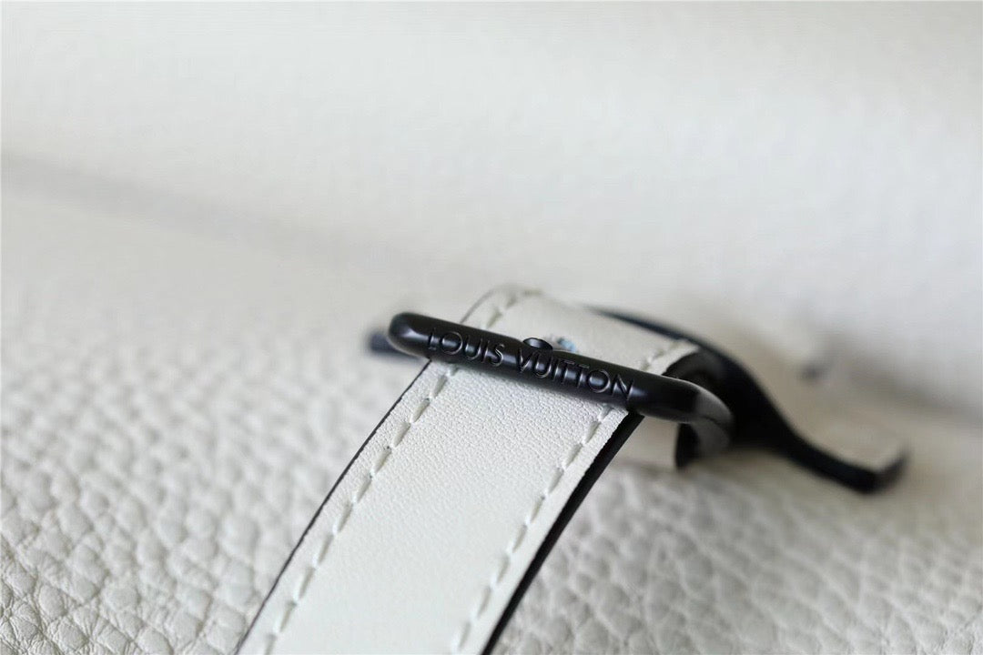 Top Quality Christopher Slim Backpack White Taurillon For Men, Bags 42cm Top Quality M58644