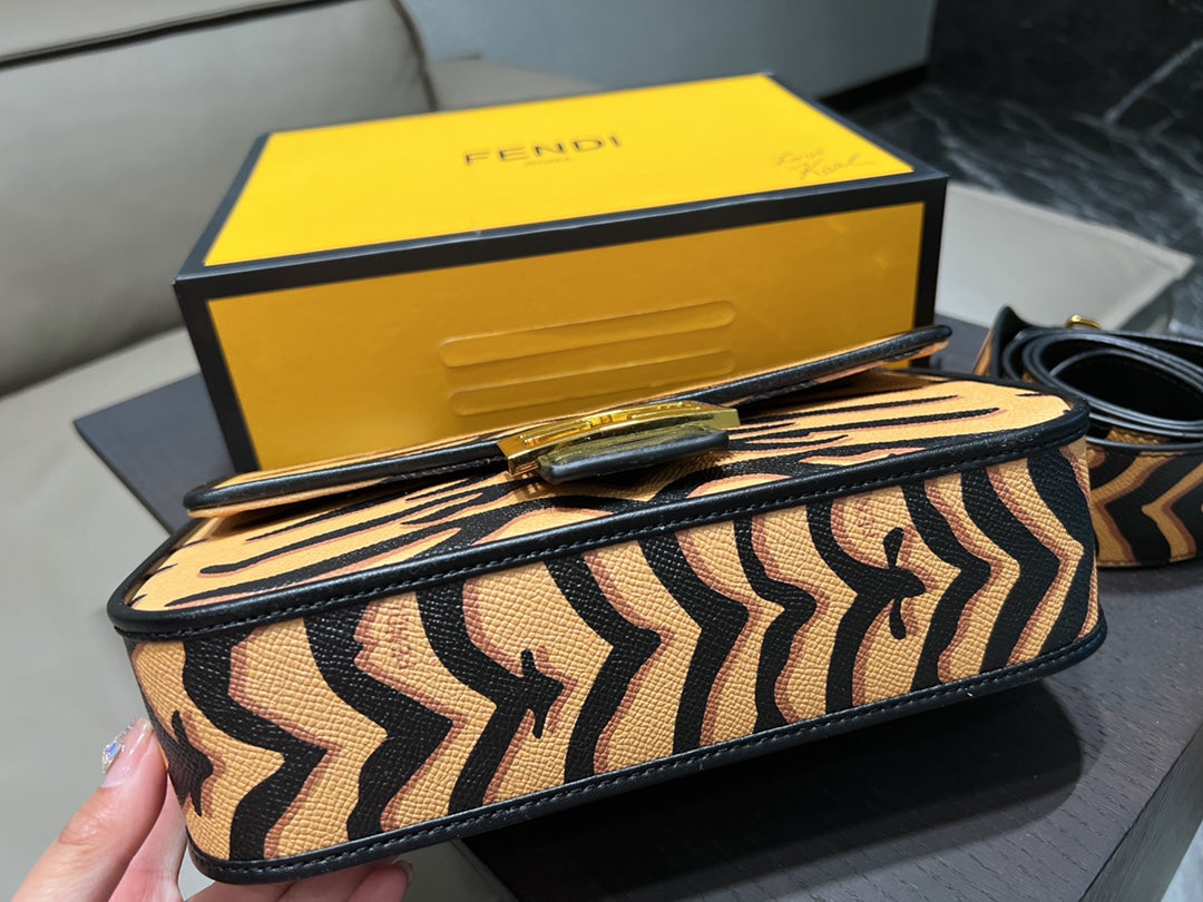 EN - New 1:1 rep  Bags FEI 251