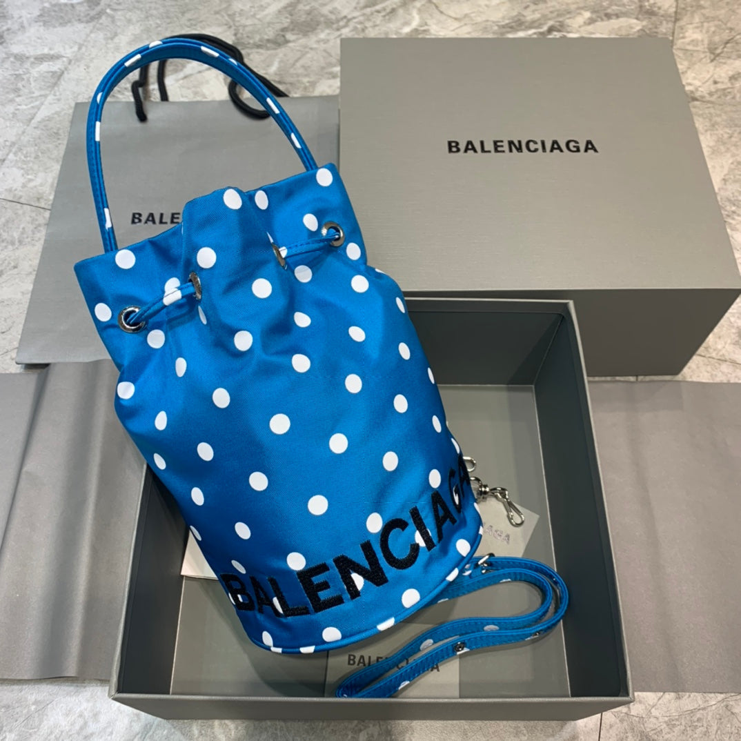 Top Quality Le Cagole MeTop Qualityum Bucket Bag In Blue, For Women,  Bags 17.6in/45cm