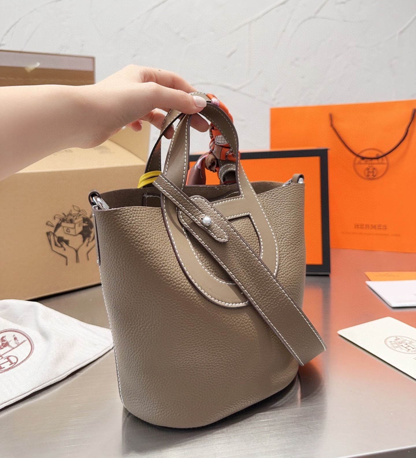 EN - New 1:1 rep  Bags HM 135