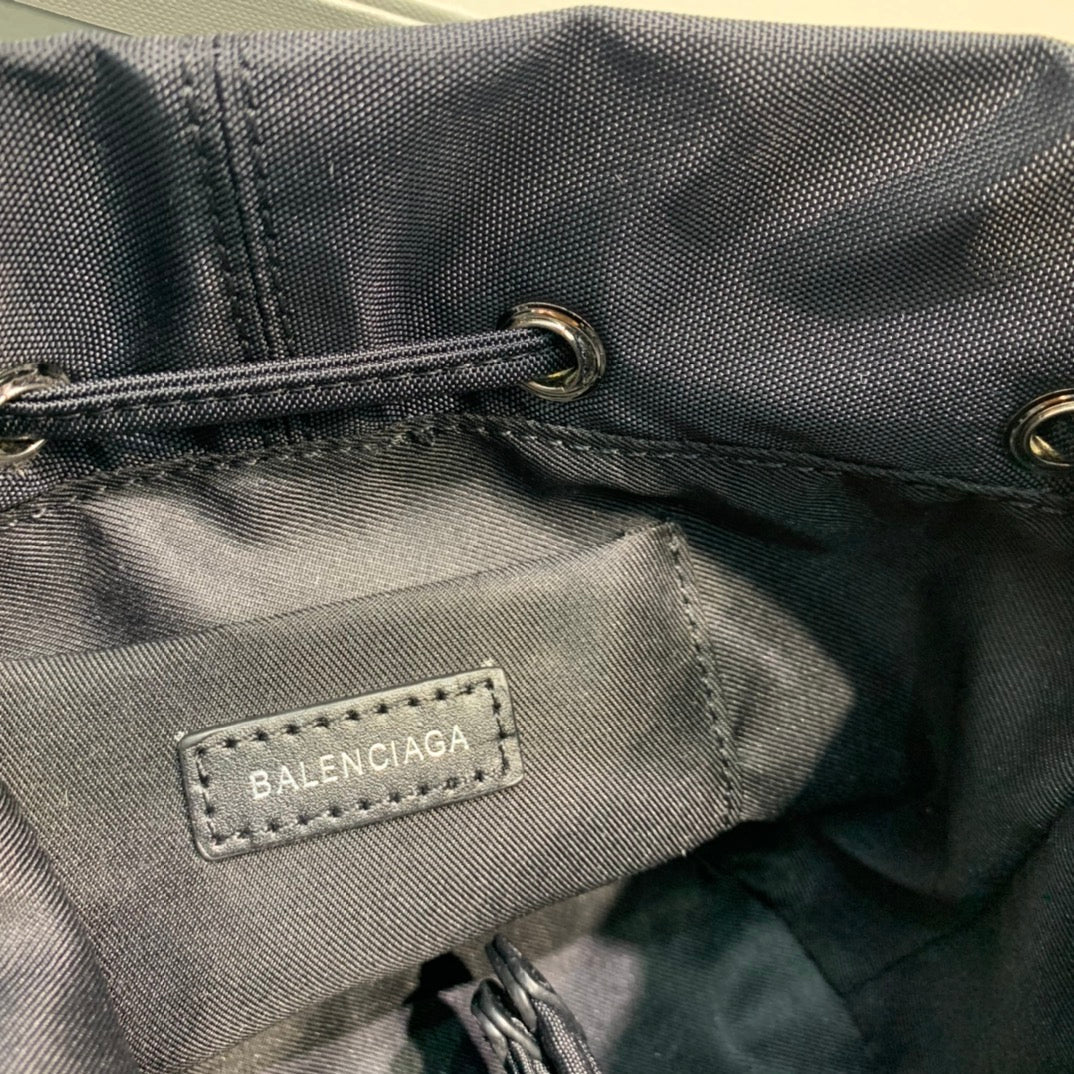 Top Quality Le Cagole MeTop Qualityum Bucket Bag In Black, For Women,  Bags 11.8in/30cm