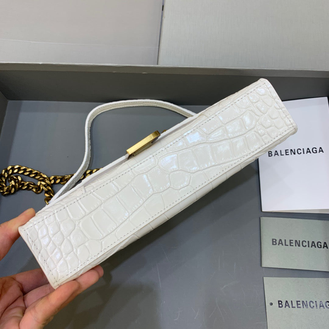 Top Quality Hourglass Wallet On Chain in White, For Women,  Bags 9in/23cm