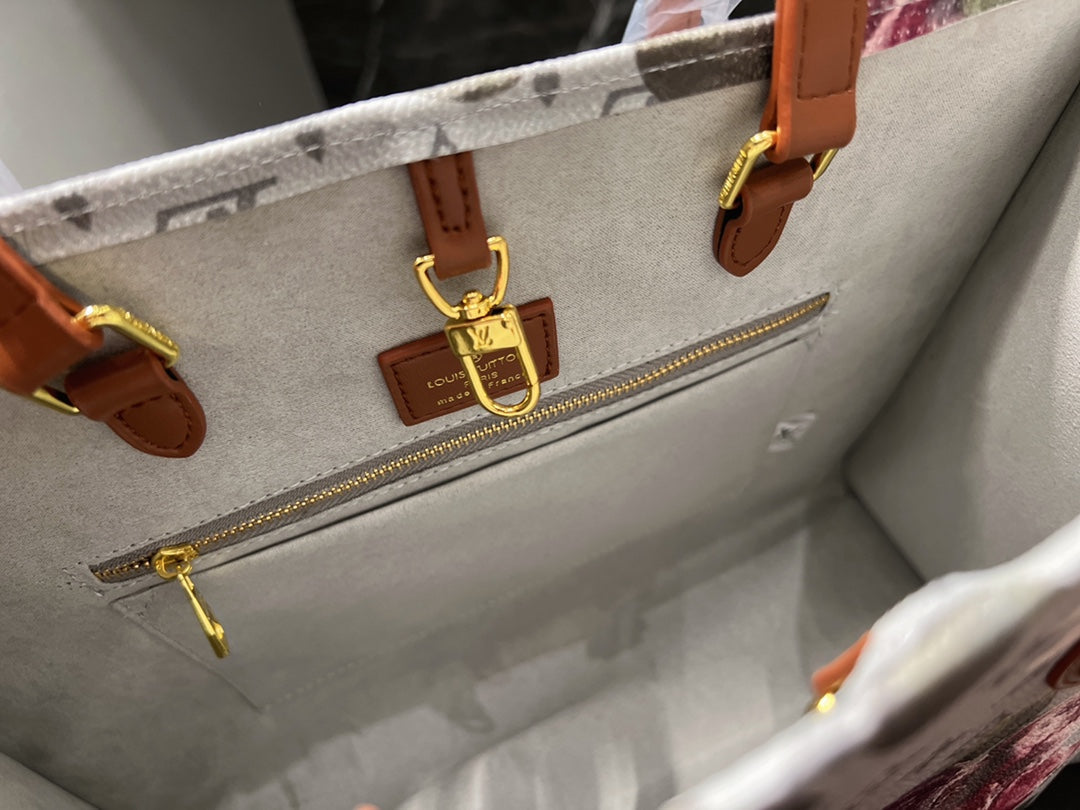 EN - New 1:1 rep Lux Bags LUV 555