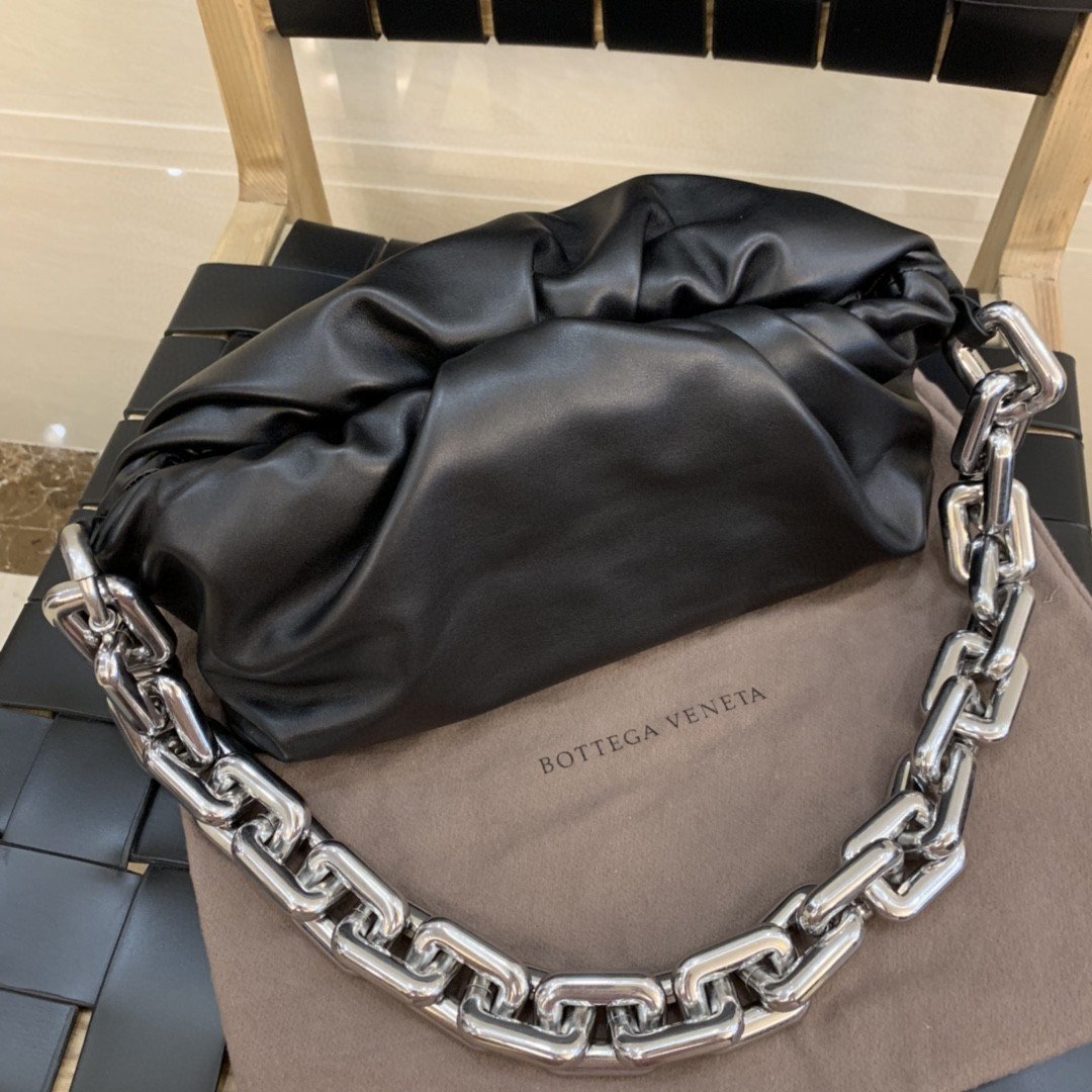 Top Quality Chain Pouch For Women 12.2in/31cm In Black