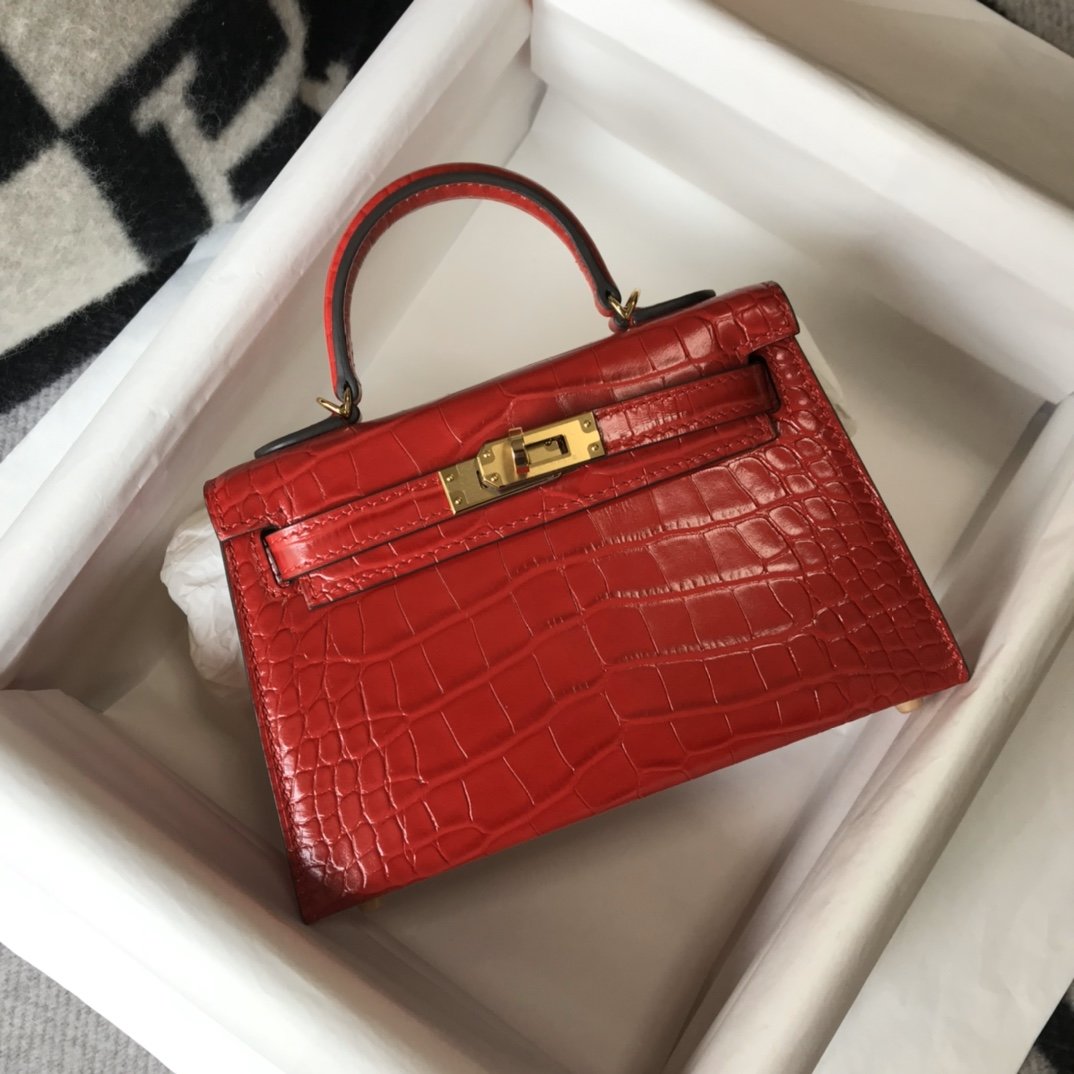Top Quality Kelly Red For Women Gold Toned Hardware 7.8in/20cm
