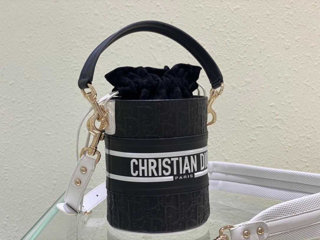 Top Quality Small Vibe Bucket Bag Black, For Women, Womens Handbags 5.5in/14cm CD