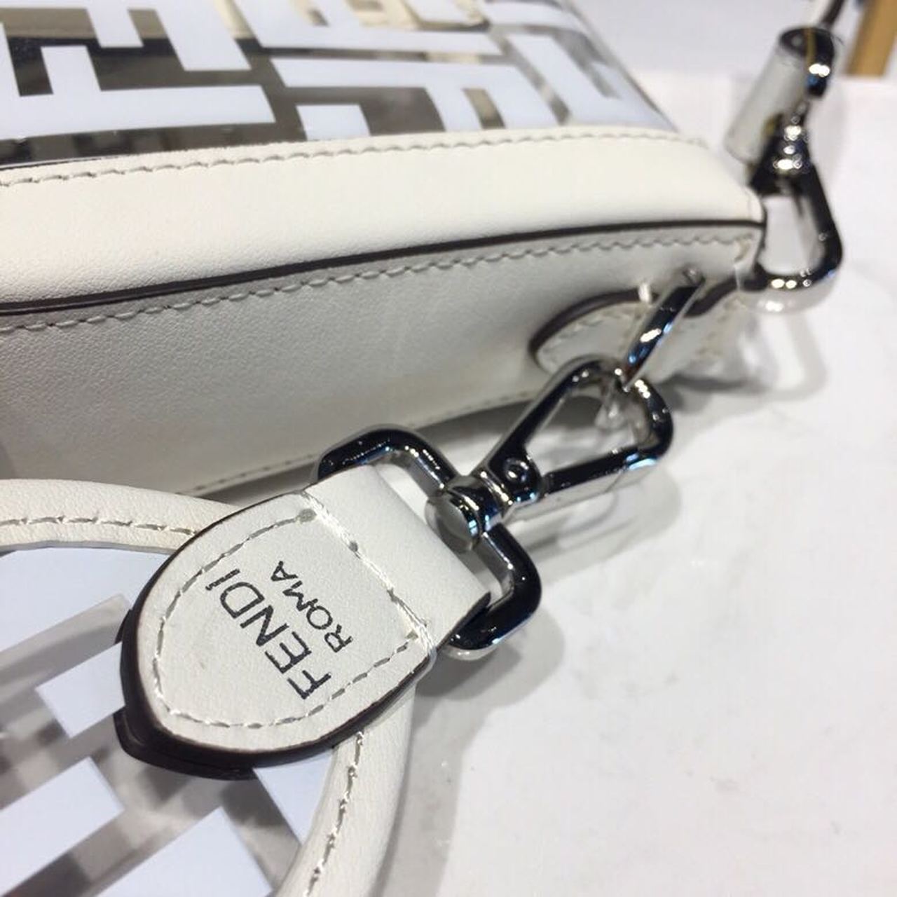 Top QualityTop Quality Baguette Nappa White For Women, Women’s Handbags, Shoulder And Crossbody Bags 10in/27cm FF 8BR600A72VF15AO