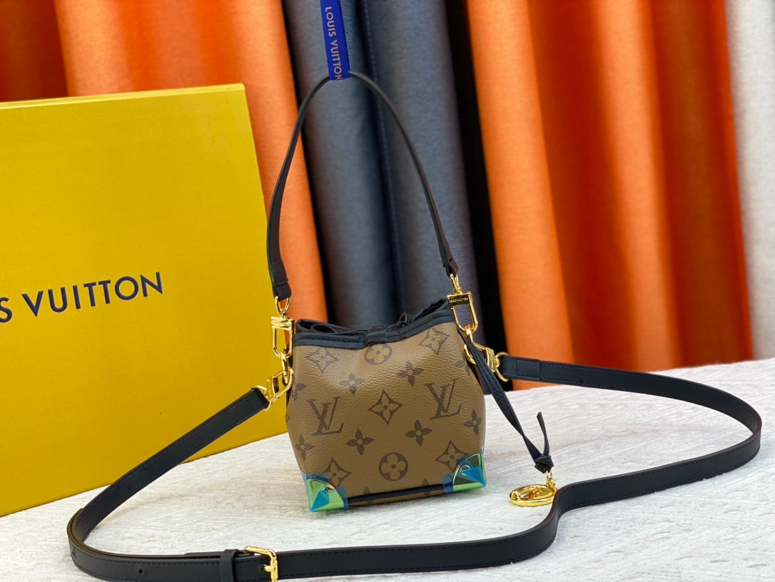 New 1:1 rep Lux Bags LUV 906