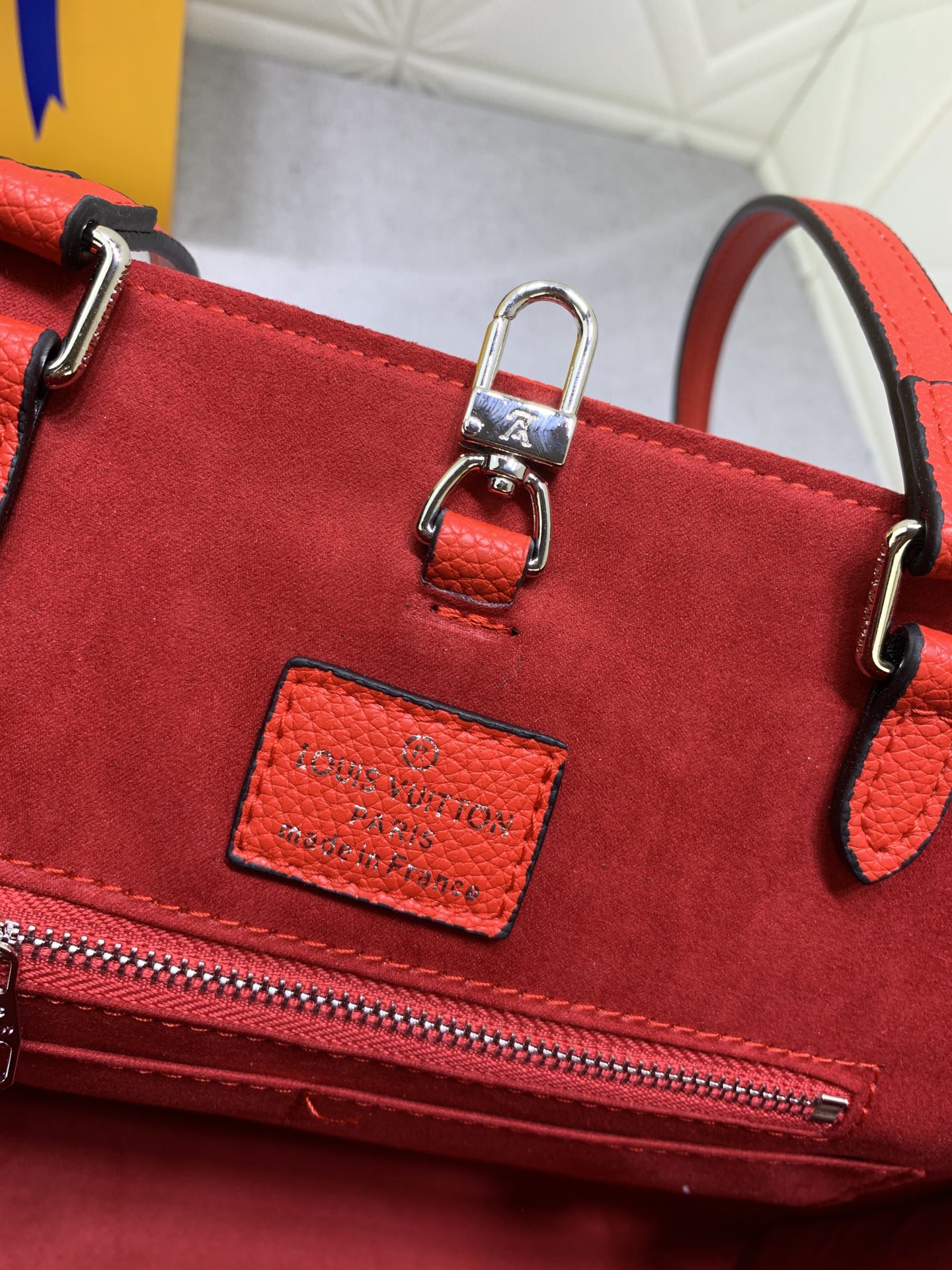 EN - New 1:1 rep Bag LUV 633
