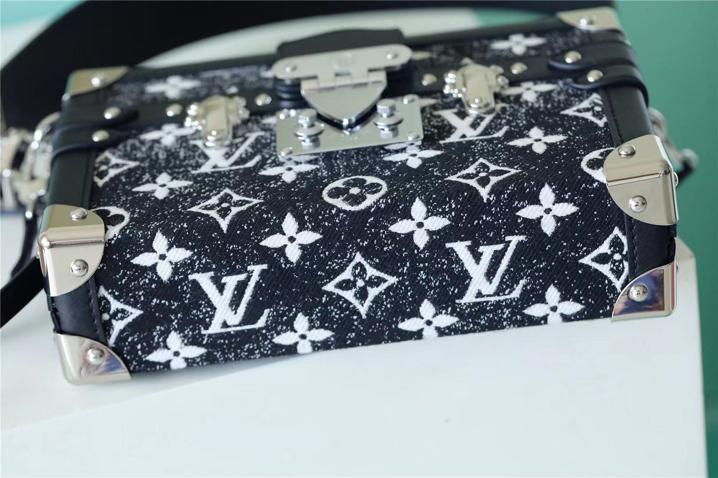 Top Quality Petite Malle Monogram Jacquard Denim Navy Blue For Women,  Shoulder And Crossbody Bags 7.9in/20cm Top Quality 