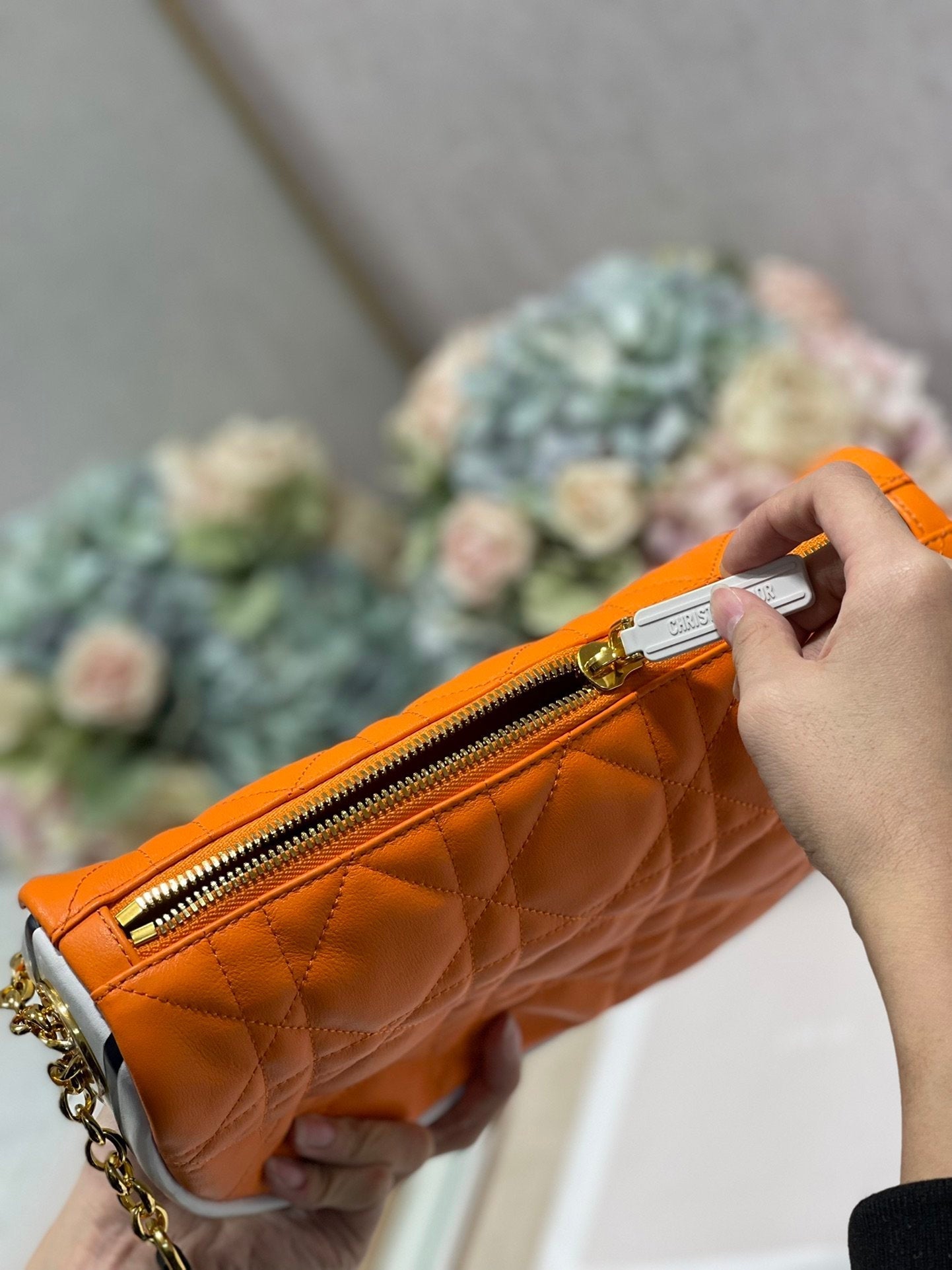 Top Quality MeTop Qualityum Vibe Hobo Bag, Orange Handbags, Crossbody Bags, 30cm CD