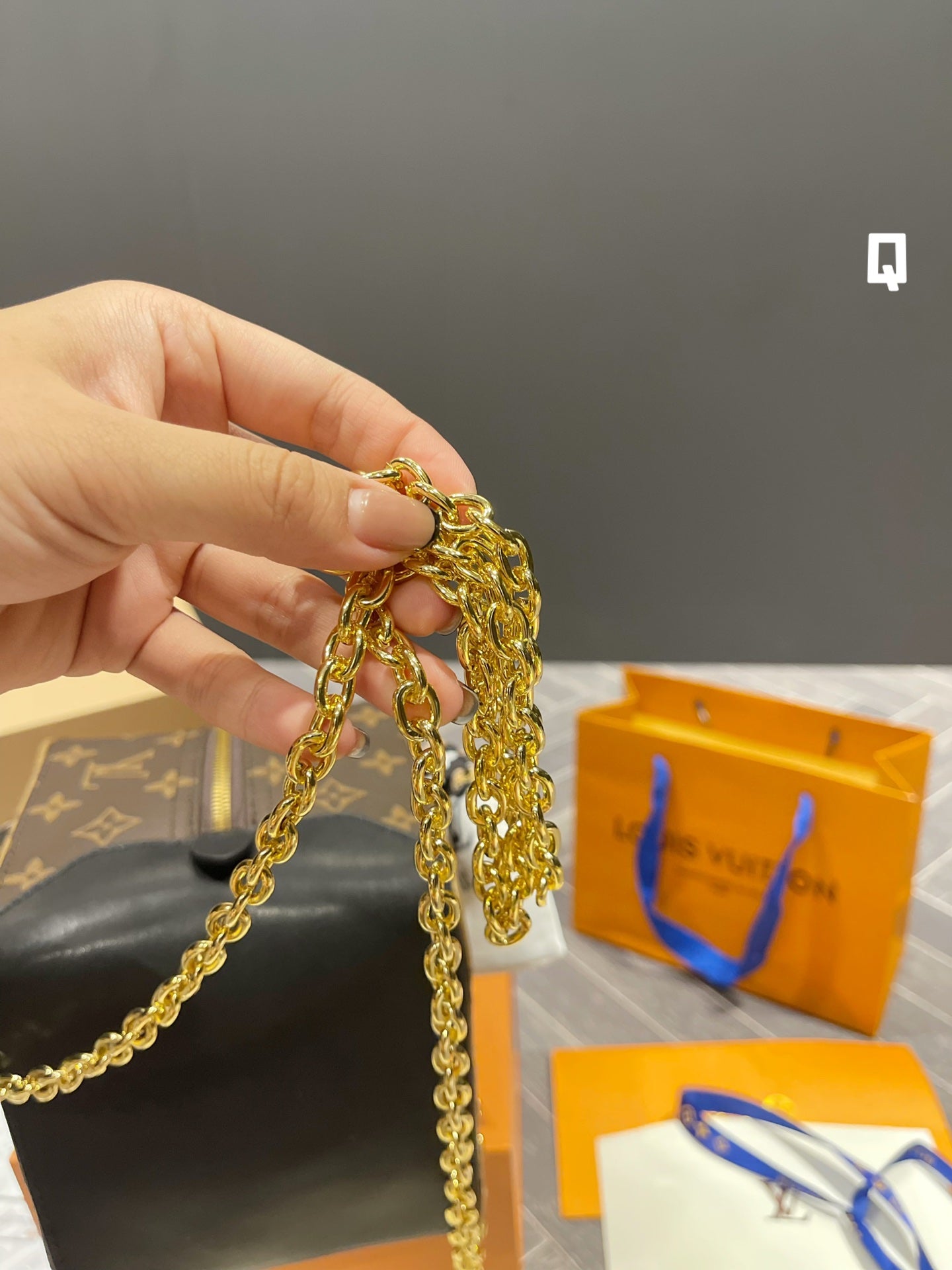 EN - New 1:1 rep Lux Bags LUV 563