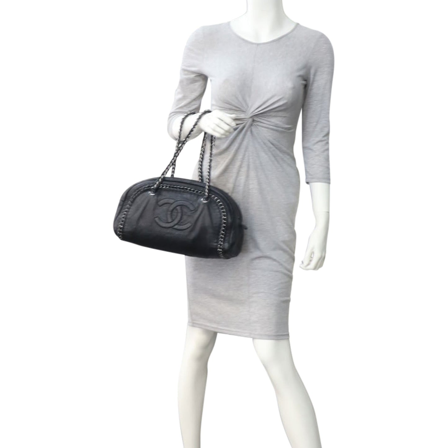 Chanel Luxe Ligne Bowler | Deerskin