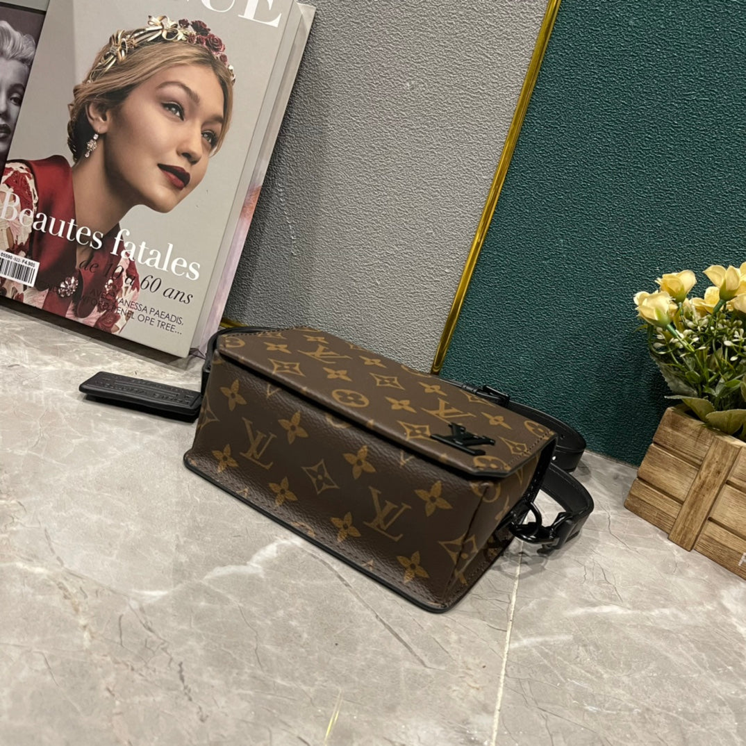 EN - Luxury Bags LUV 869