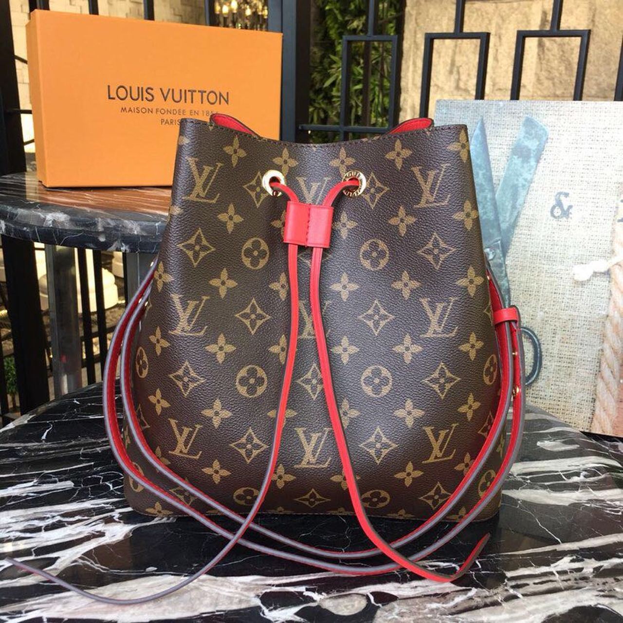 Top Quality NeoNoe MM Bucket Bag Monogram Canvas Coquelicot Red For Women, Womens Handbags, Shoulder And Crossbody Bags 10.2in/26cm Top Quality M44021