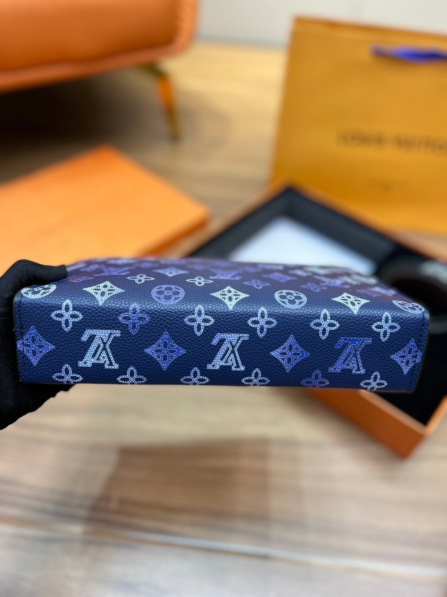 EN - New 1:1 rep Lux Bags LUV 541