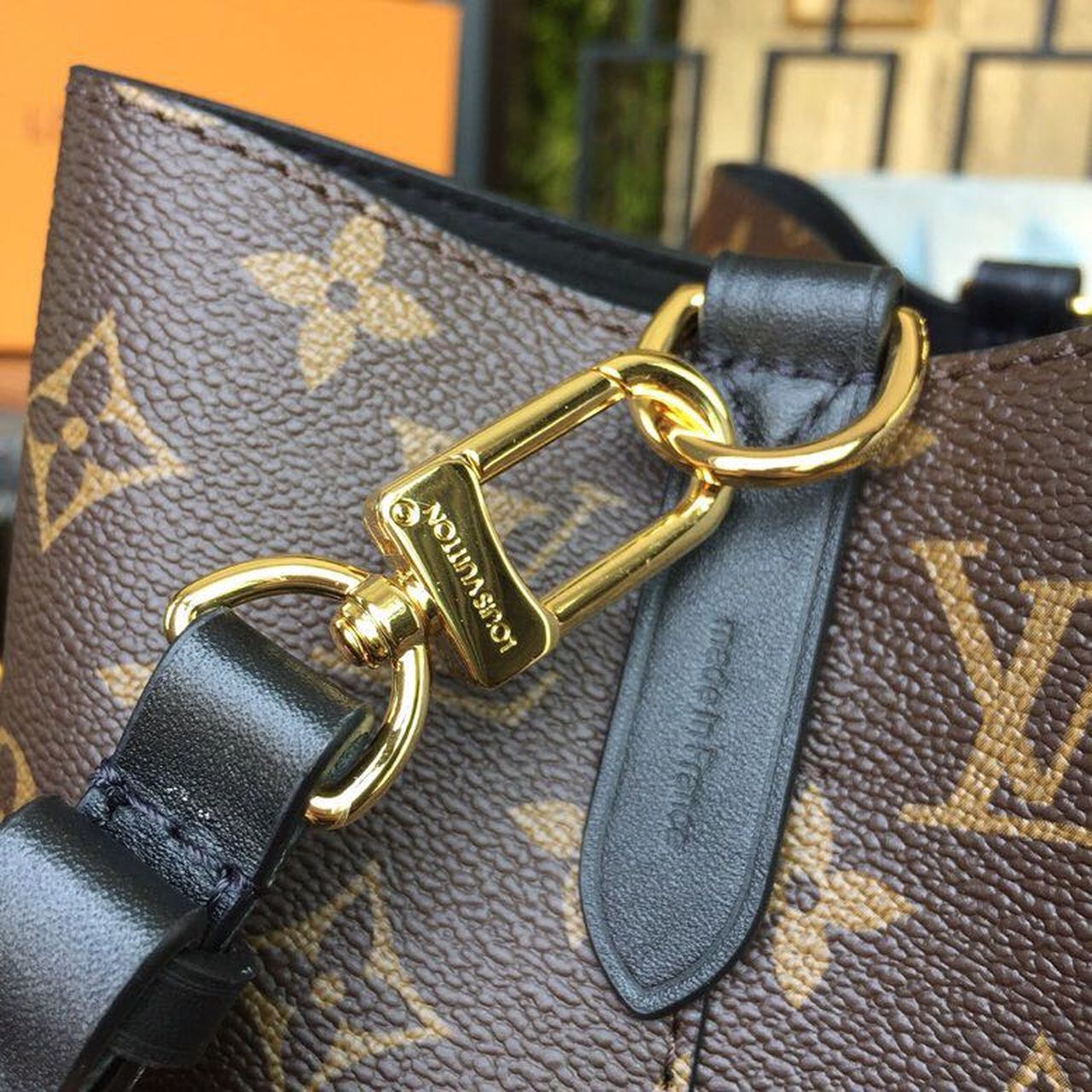 Top Quality NeoNoe MM Bucket Bag Monogram Canvas Black For Women, Womens Handbags, Shoulder And Crossbody Bags 10.2in/26cm Top Quality M44020