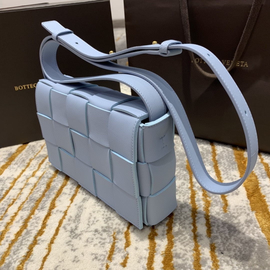 Top Quality Cassette Bag For Women 9.1in/23cm In Blue 666870V17H13915