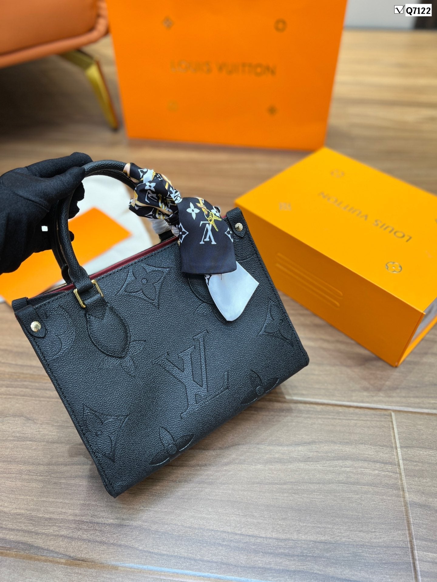 EN - New 1:1 rep Lux Bags LUV 533