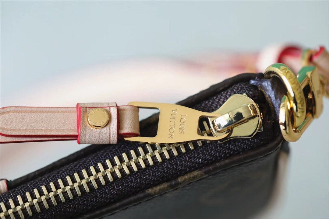 Top Quality Easy Pouch On Strap Monogram Canvas For Women,  Shoulder And Crossbody Bags 19cm/7.5in Top Quality