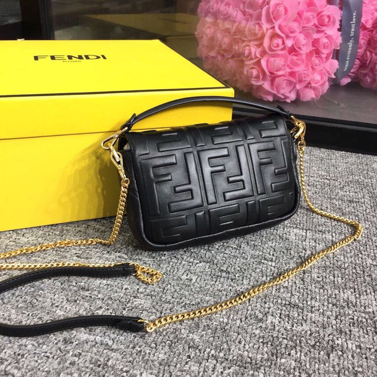Top QualityTop Quality Baguette Nappa Black For Women, Women’s Handbags, Shoulder And Crossbody Bags 7in/19cm FF 8BS017A72VF15ZW