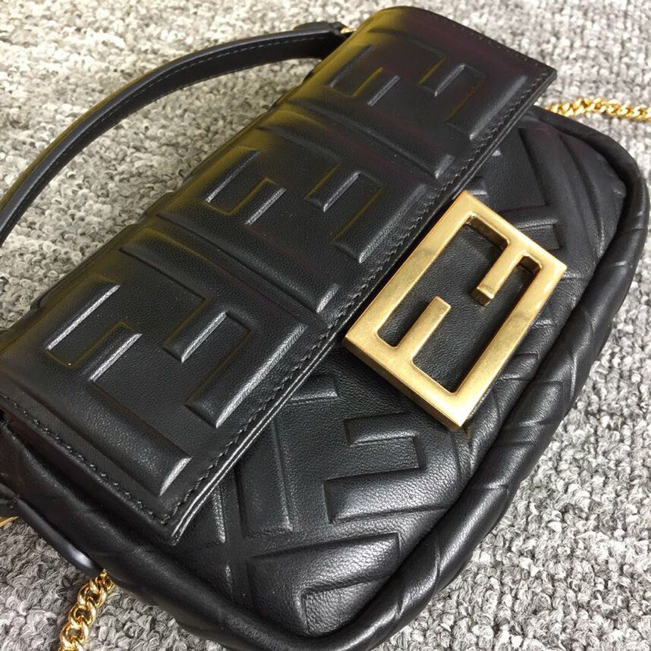 Top QualityTop Quality Baguette Nappa Black For Women, Women’s Handbags, Shoulder And Crossbody Bags 7in/19cm FF 8BS017A72VF15ZW
