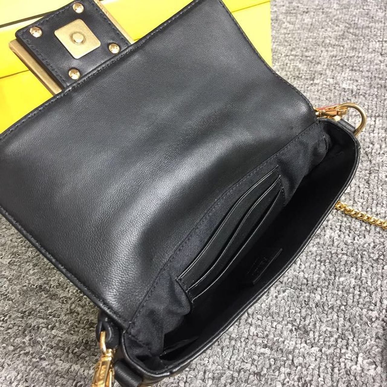 Top QualityTop Quality Baguette Nappa Black For Women, Women’s Handbags, Shoulder And Crossbody Bags 7in/19cm FF 8BS017A72VF15ZW