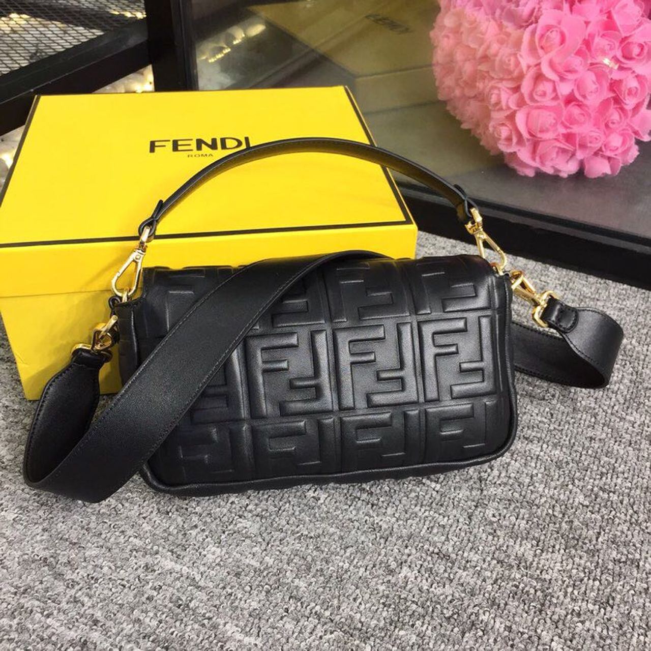 Top QualityTop Quality Baguette Nappa Black For Women, Women’s Handbags, Shoulder And Crossbody Bags 10in/27cm FF 8BR600A72VF15ZW