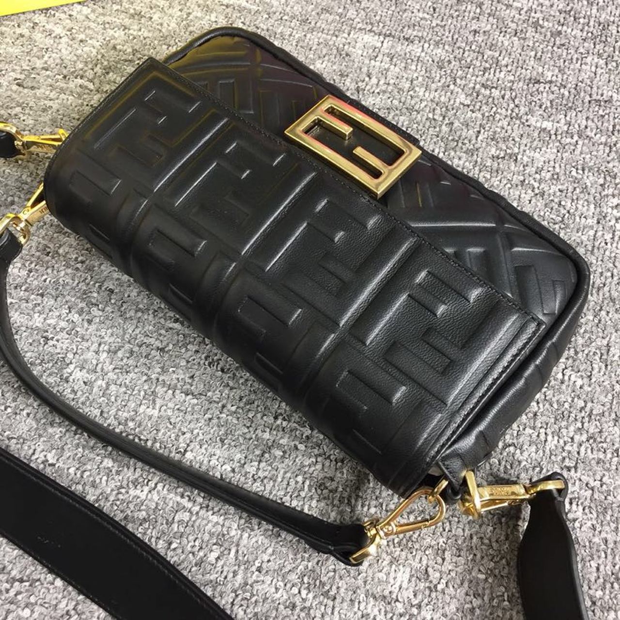 Top QualityTop Quality Baguette Nappa Black For Women, Women’s Handbags, Shoulder And Crossbody Bags 10in/27cm FF 8BR600A72VF15ZW