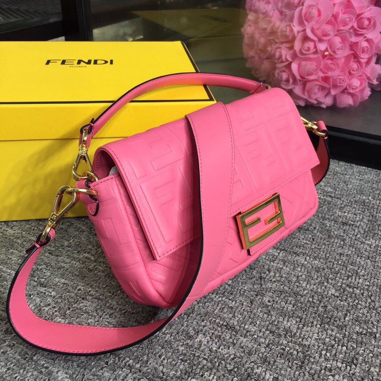 Top QualityTop Quality Baguette Nappa Pink For Women, Women’s Handbags, Shoulder And Crossbody Bags 10in/27cm FF 8BR600