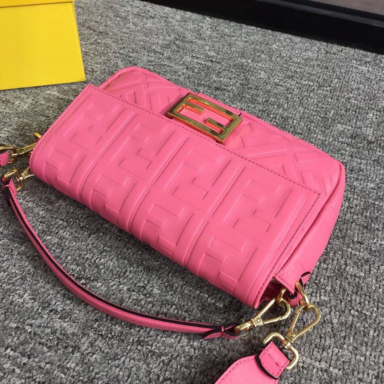 Top QualityTop Quality Baguette Nappa Pink For Women, Women’s Handbags, Shoulder And Crossbody Bags 10in/27cm FF 8BR600