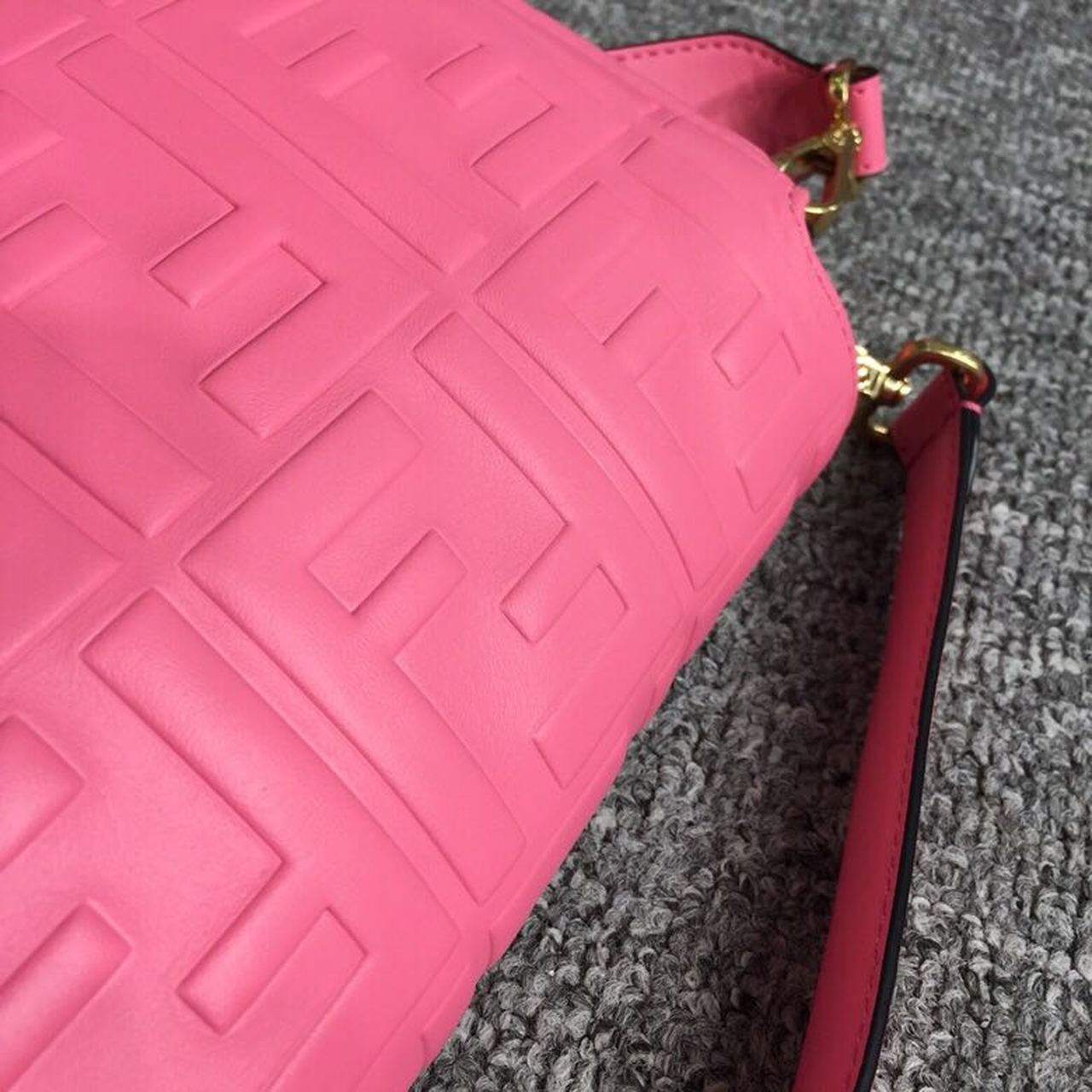 Top QualityTop Quality Baguette Nappa Pink For Women, Women’s Handbags, Shoulder And Crossbody Bags 10in/27cm FF 8BR600