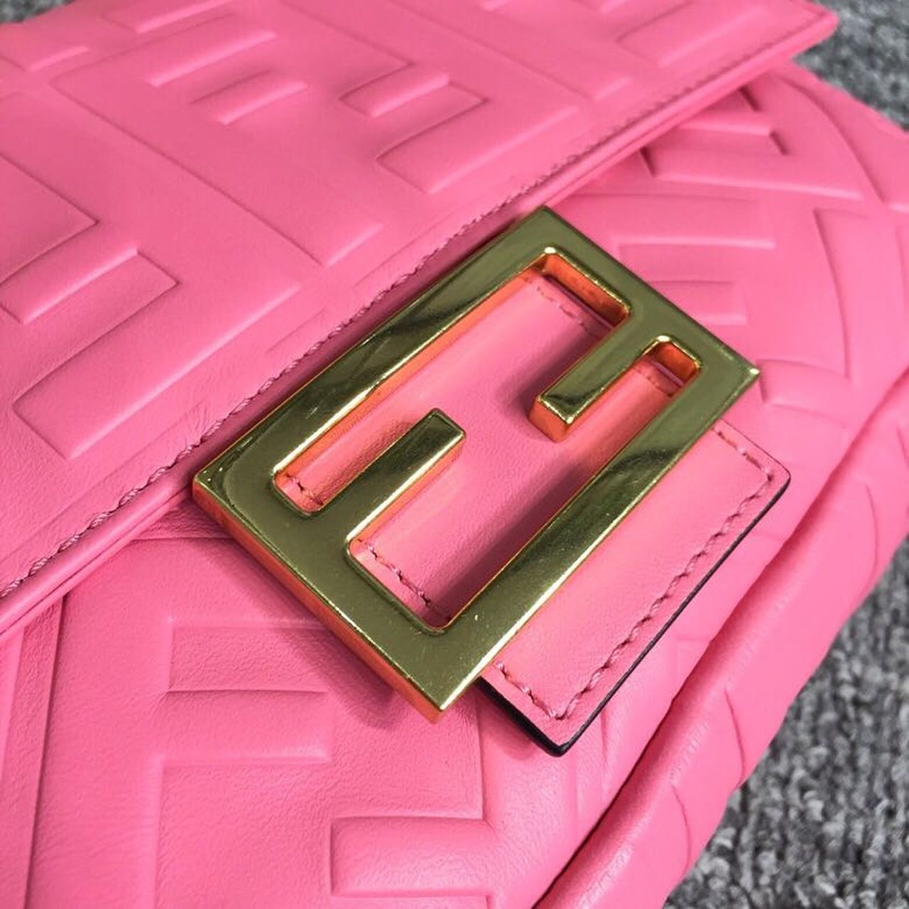 Top QualityTop Quality Baguette Nappa Pink For Women, Women’s Handbags, Shoulder And Crossbody Bags 10in/27cm FF 8BR600