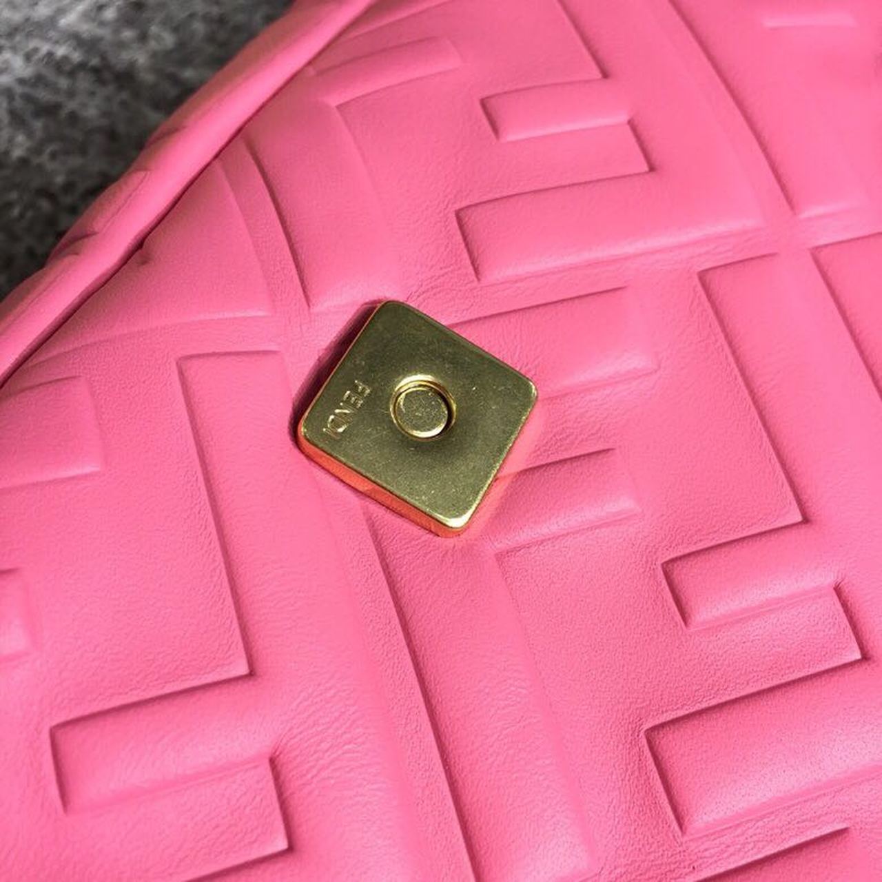 Top QualityTop Quality Baguette Nappa Pink For Women, Women’s Handbags, Shoulder And Crossbody Bags 10in/27cm FF 8BR600