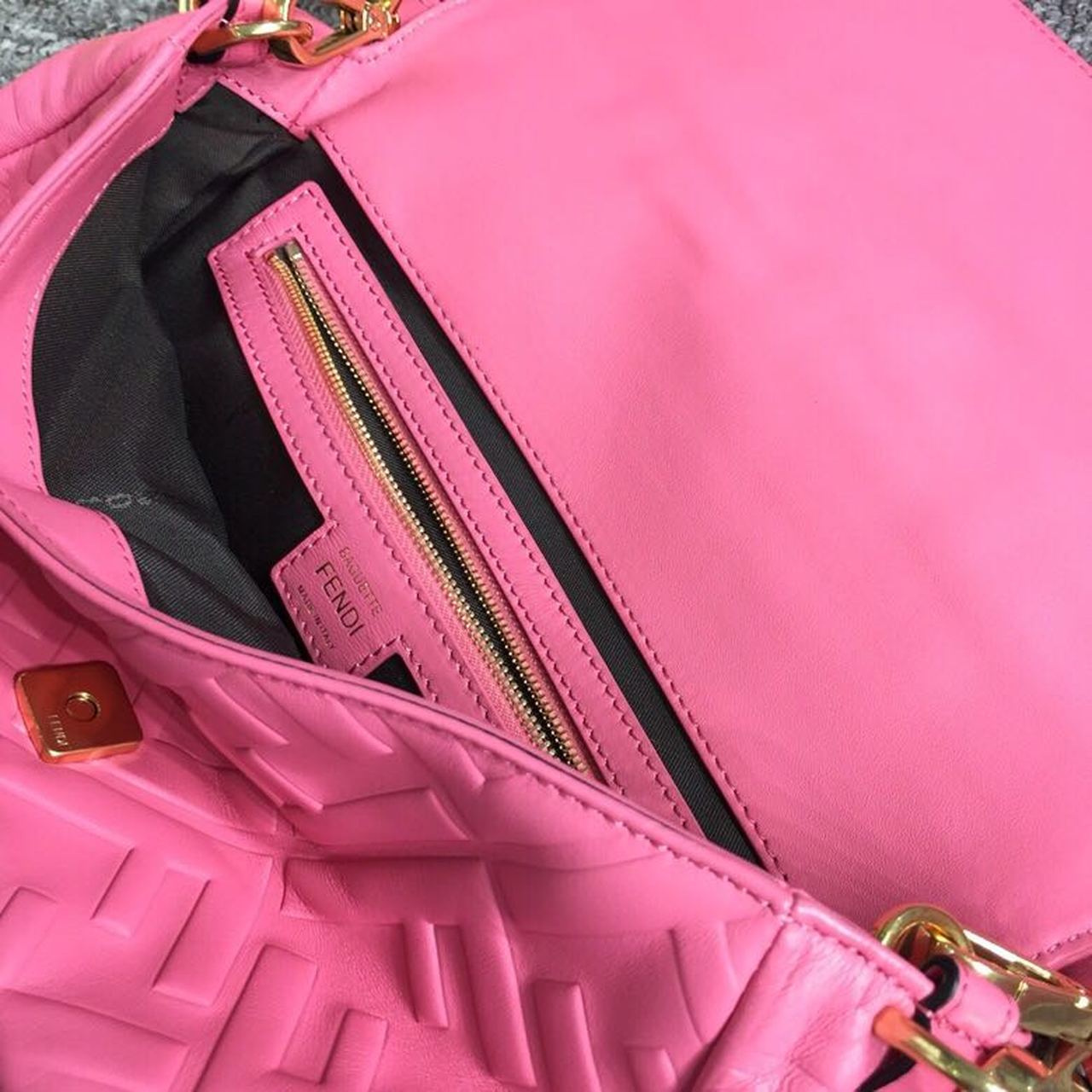 Top QualityTop Quality Baguette Nappa Pink For Women, Women’s Handbags, Shoulder And Crossbody Bags 10in/27cm FF 8BR600