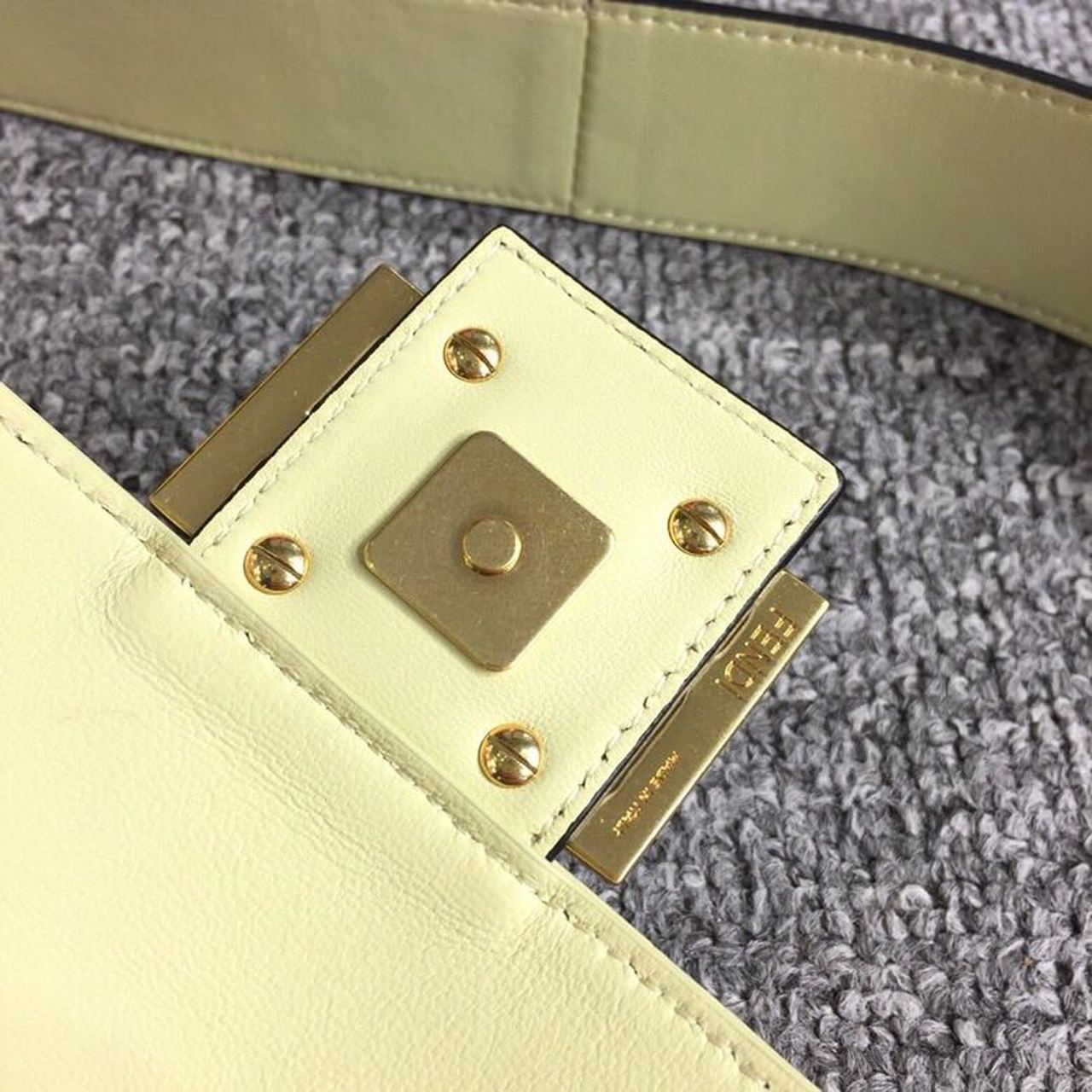 Top QualityTop Quality Baguette Nappa Cream For Women, Women’s Handbags, Shoulder And Crossbody Bags 10in/27cm FF 8BR600