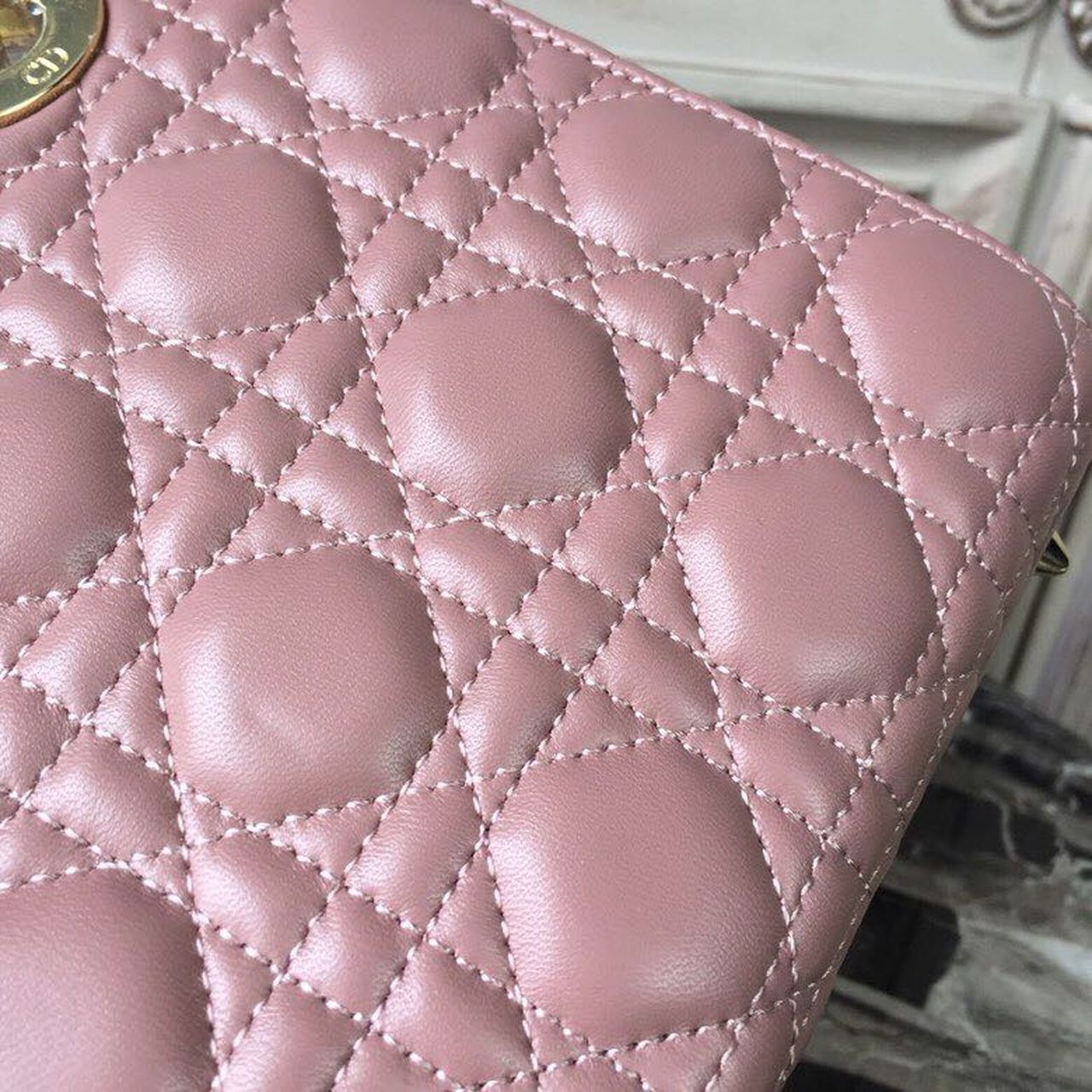 Top Quality MeTop Qualityum Lady Bag Gold Toned Hardware Dusty Pink For Women 20cm/8in CD